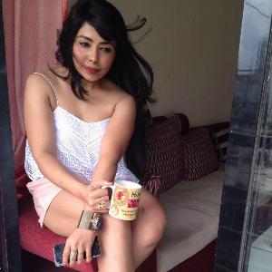 Farrah Kader Hot_2.jpg